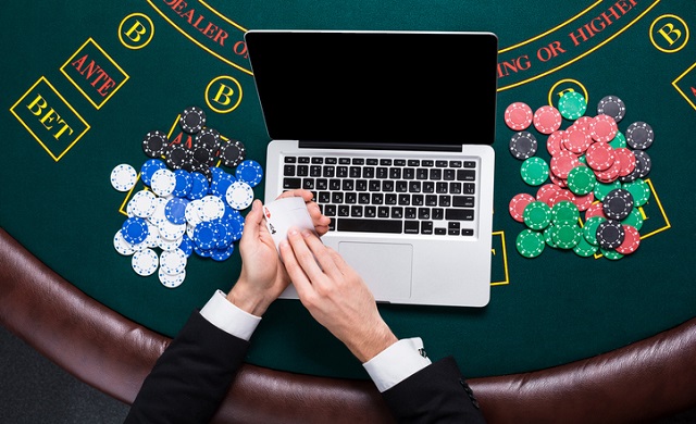 What are the reasons to gamble on the internet?
